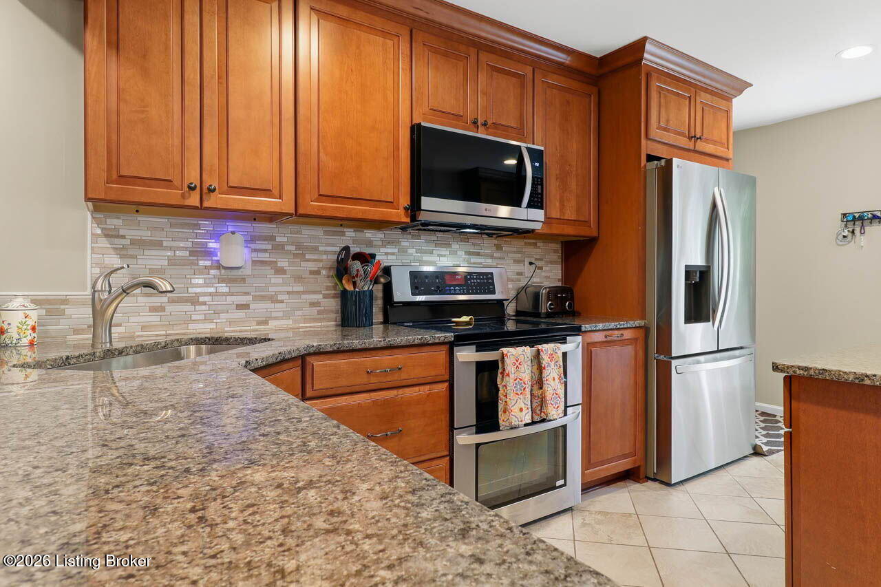 4108 Meadowland Dr