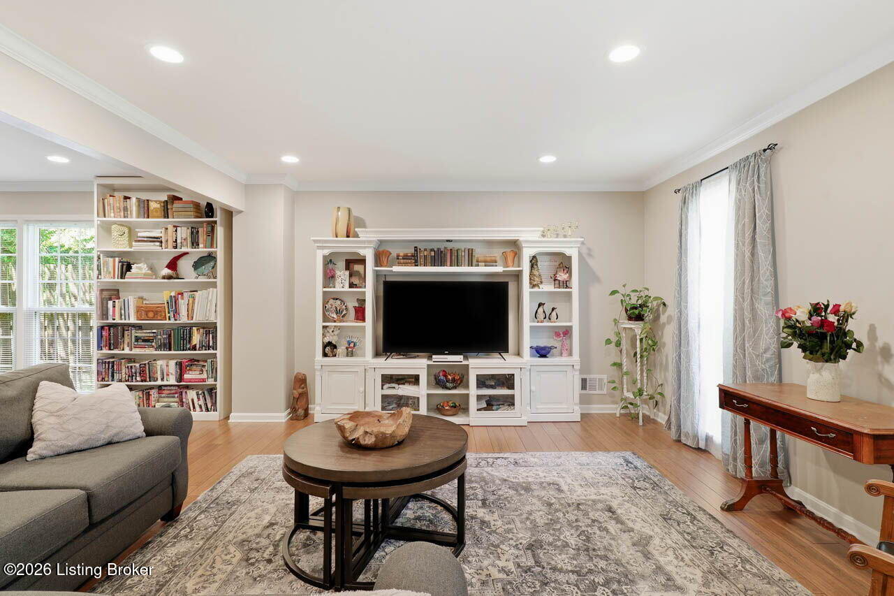 4108 Meadowland Dr