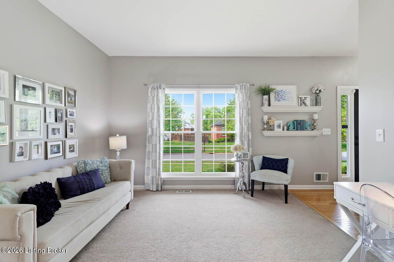 2905 Lake Vista Dr