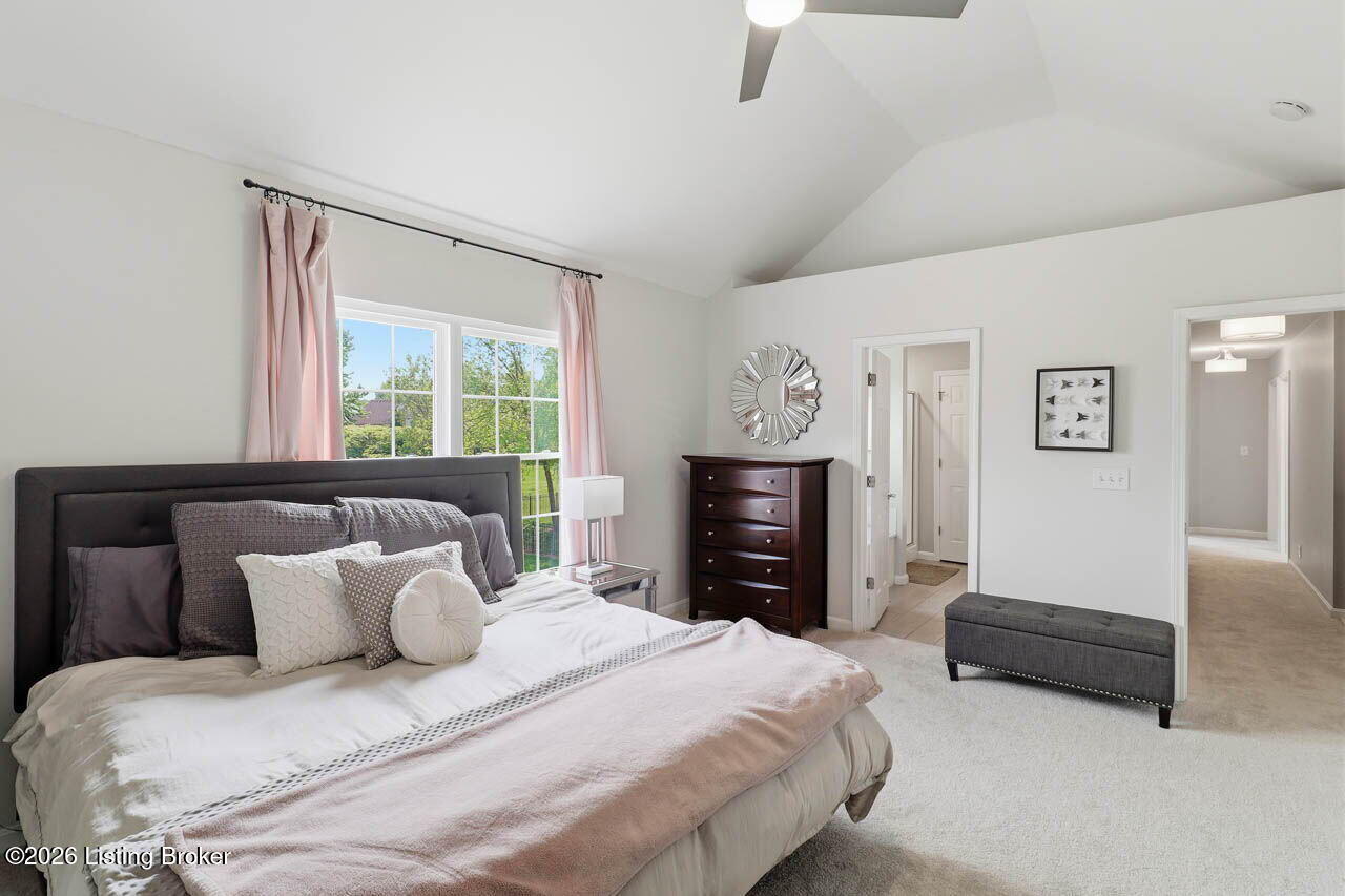 2905 Lake Vista Dr