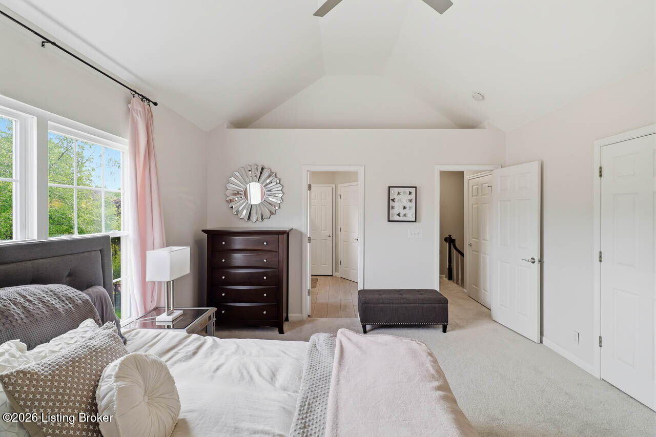 2905 Lake Vista Dr