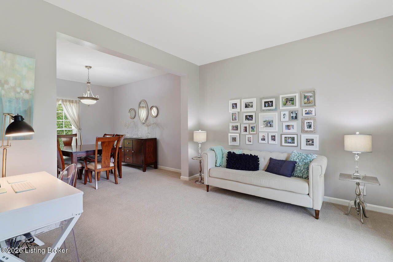 2905 Lake Vista Dr