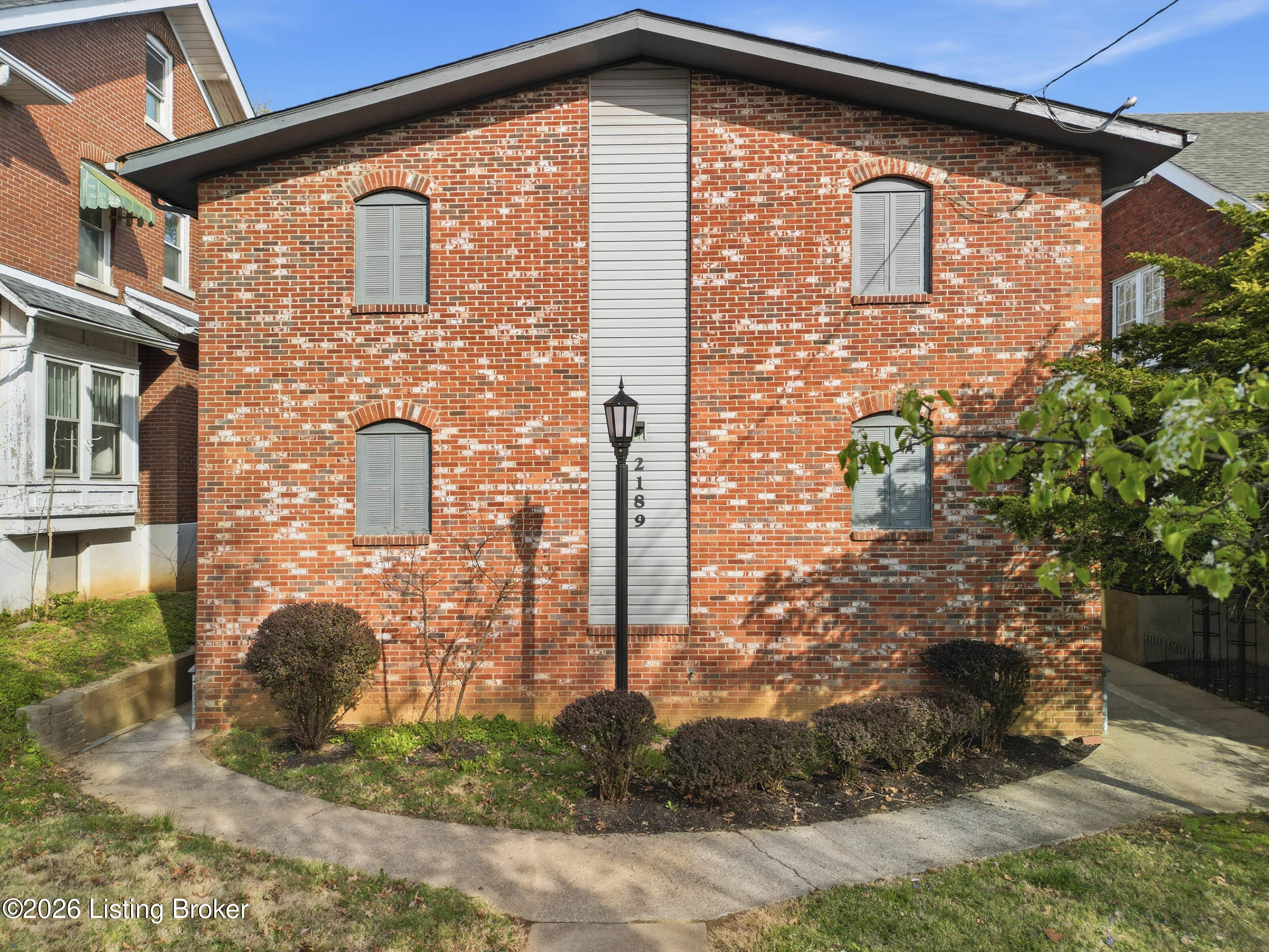 2189 Baringer Ave
