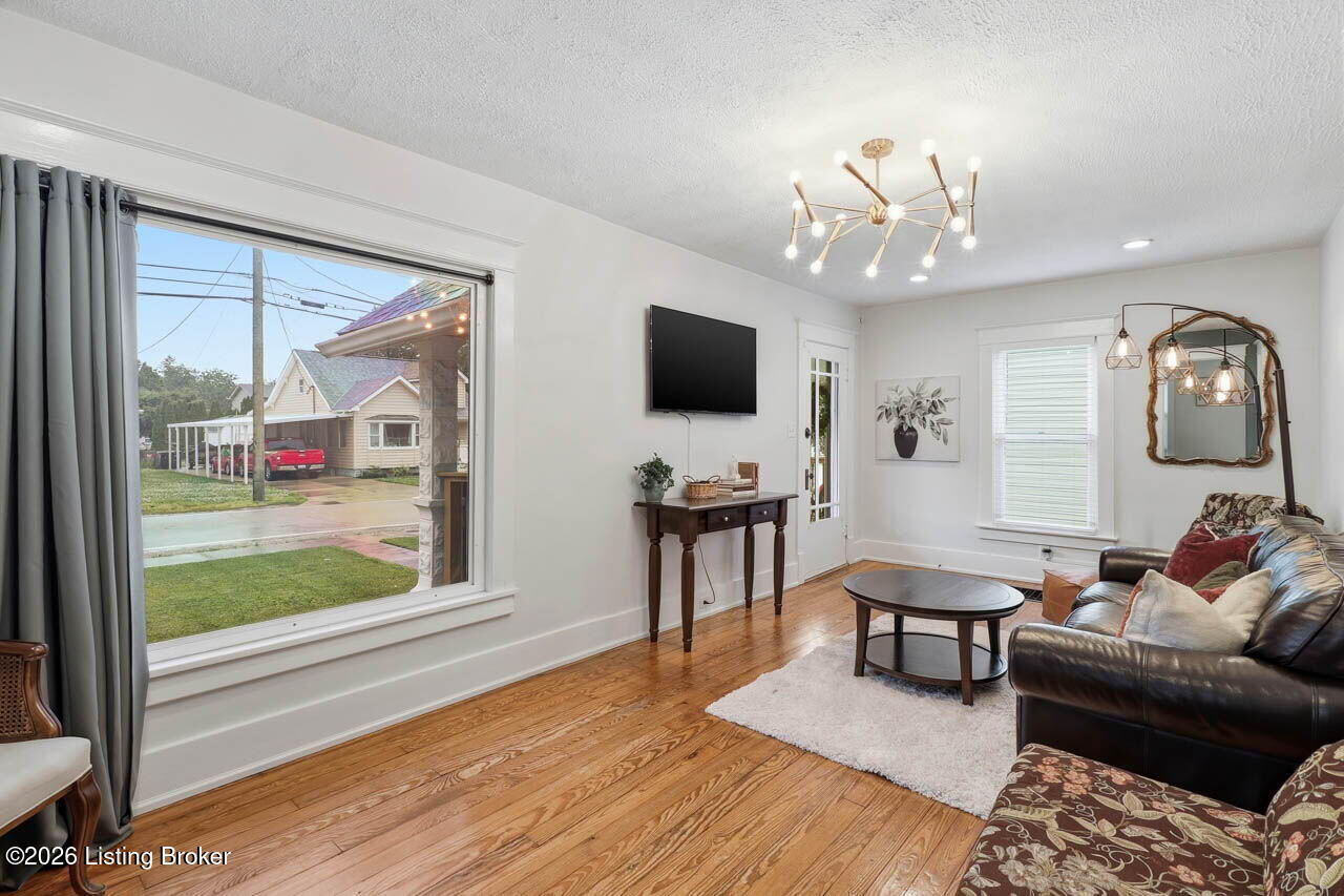 1521 Belmar Dr