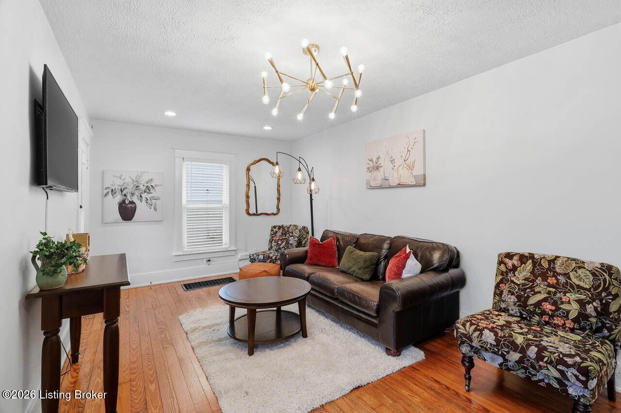 1521 Belmar Dr