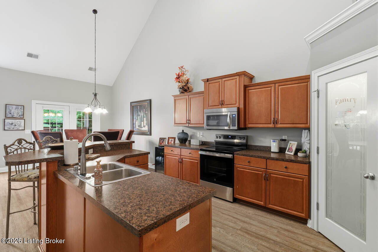 4105 Nicholas Roy Ct