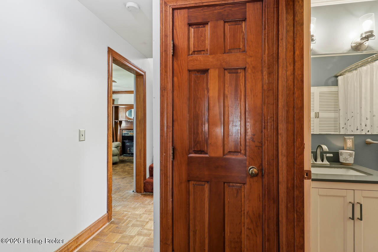 6701 Scenic Trail