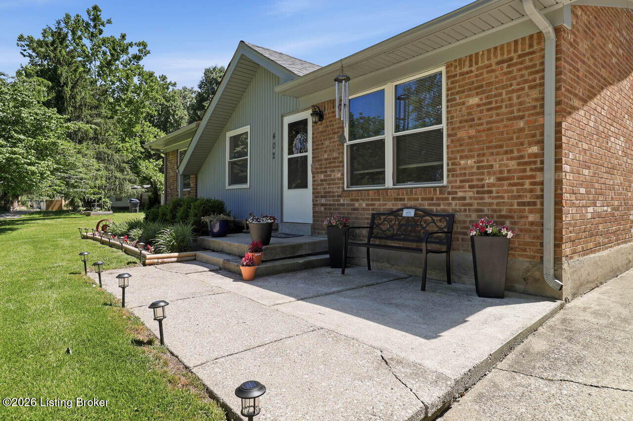 402 Ecchappe Ln