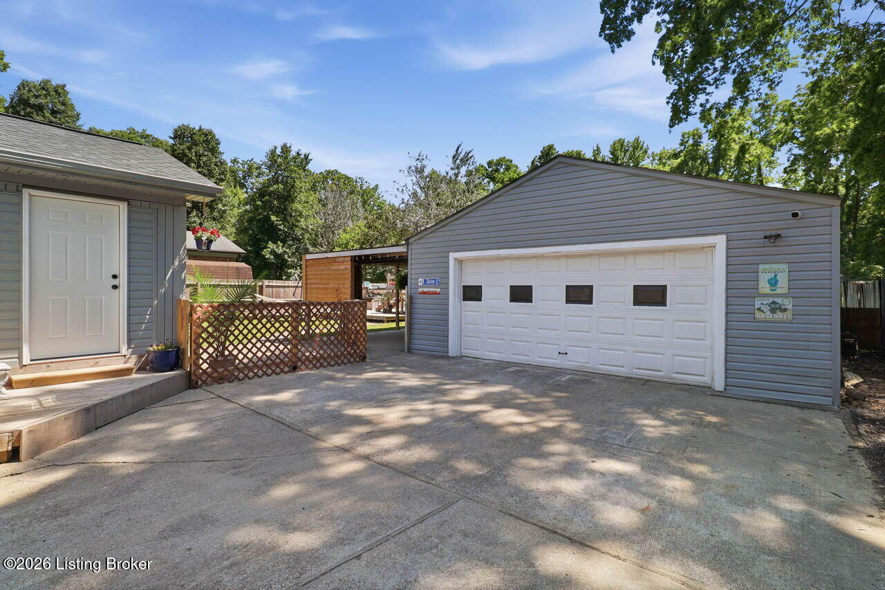 402 Ecchappe Ln