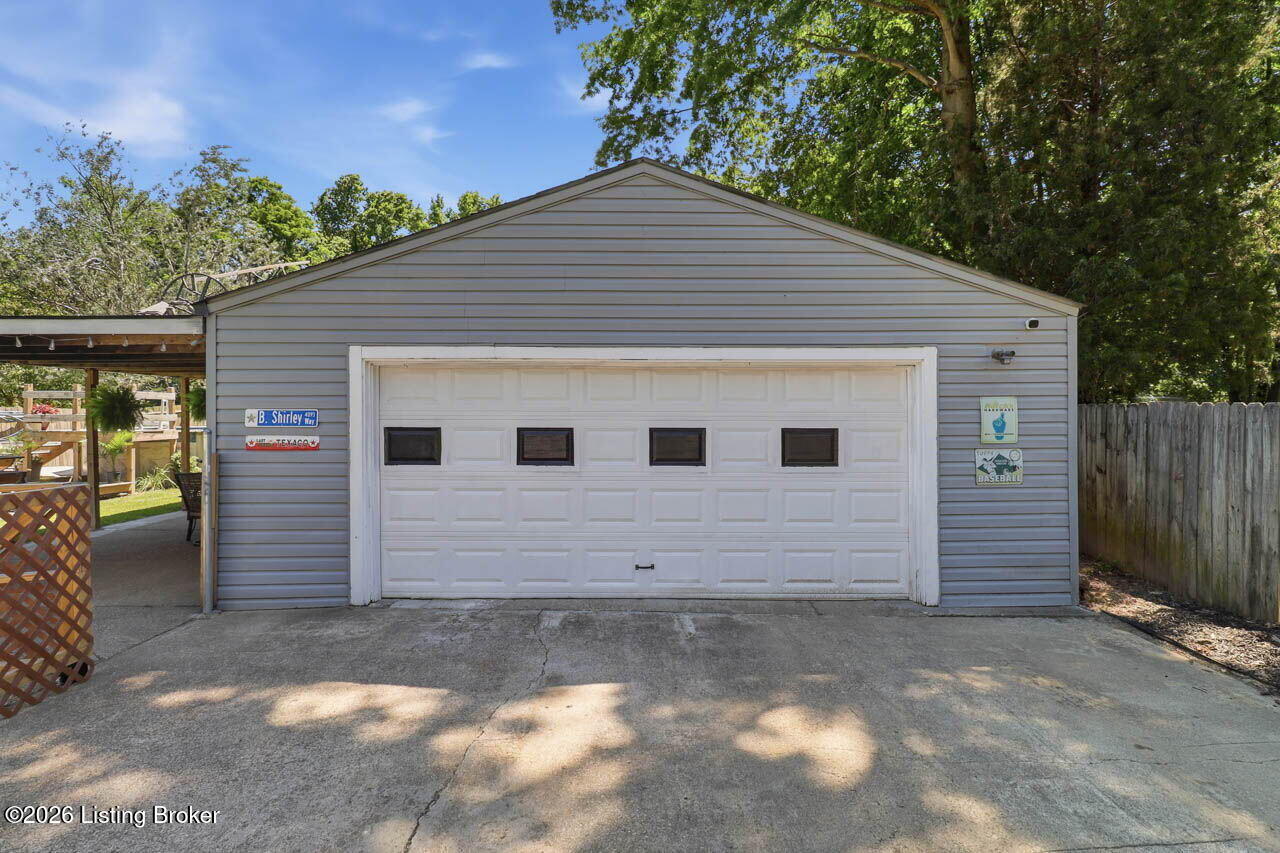 402 Ecchappe Ln
