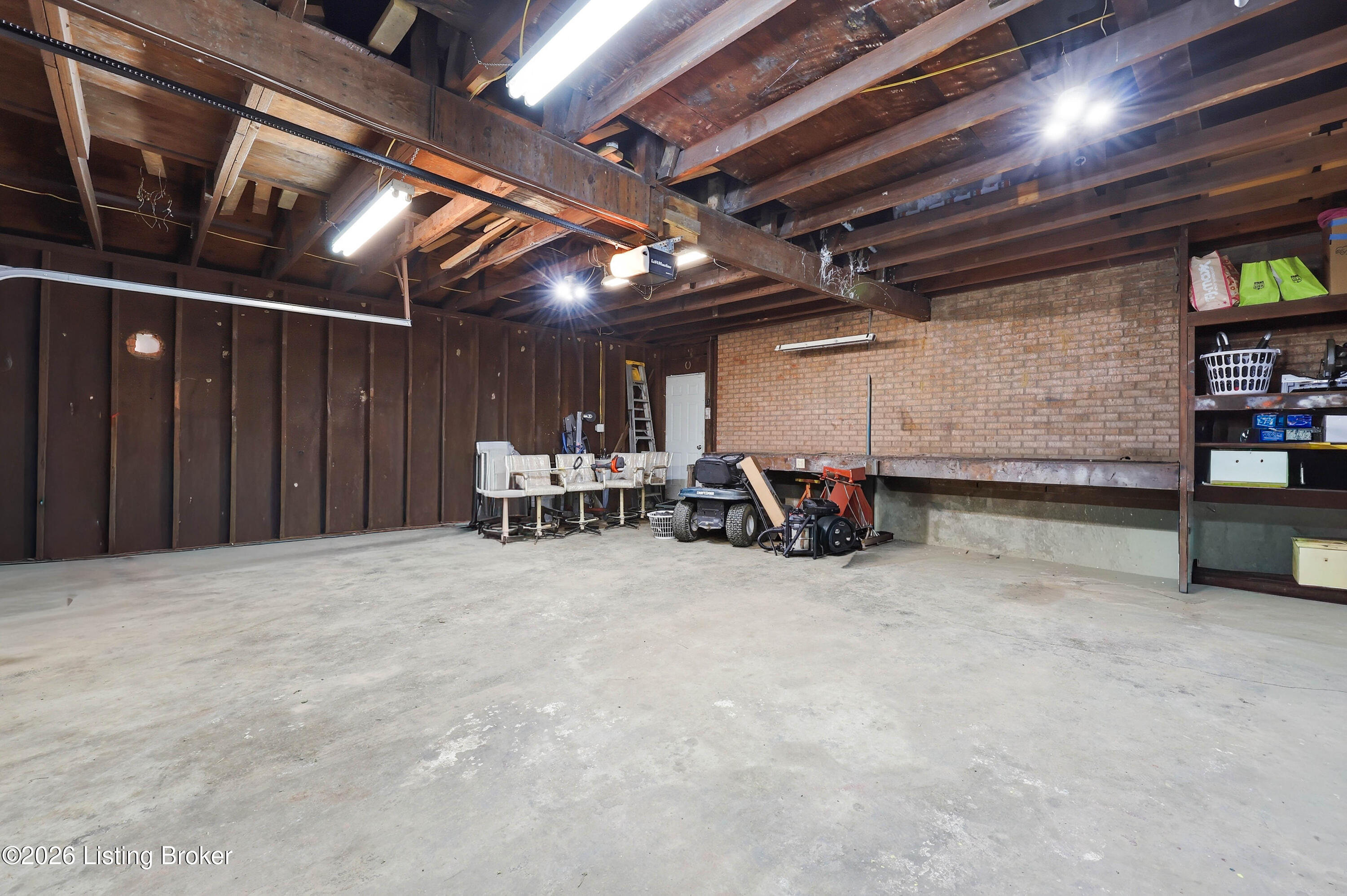 370 Concord Dr