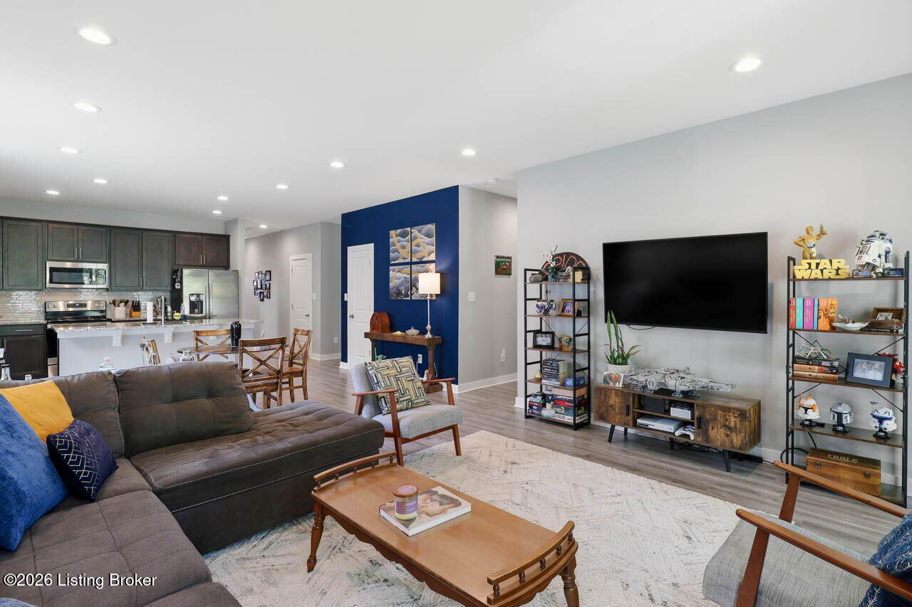 6502 Oak Village Dr