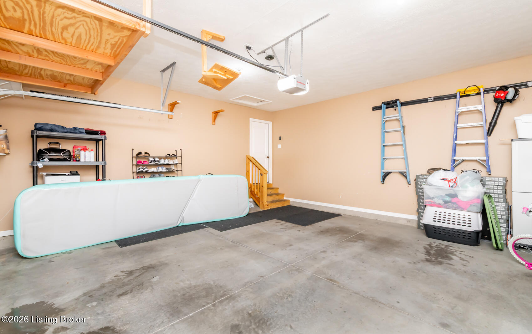 9409 Mossy Creek Way