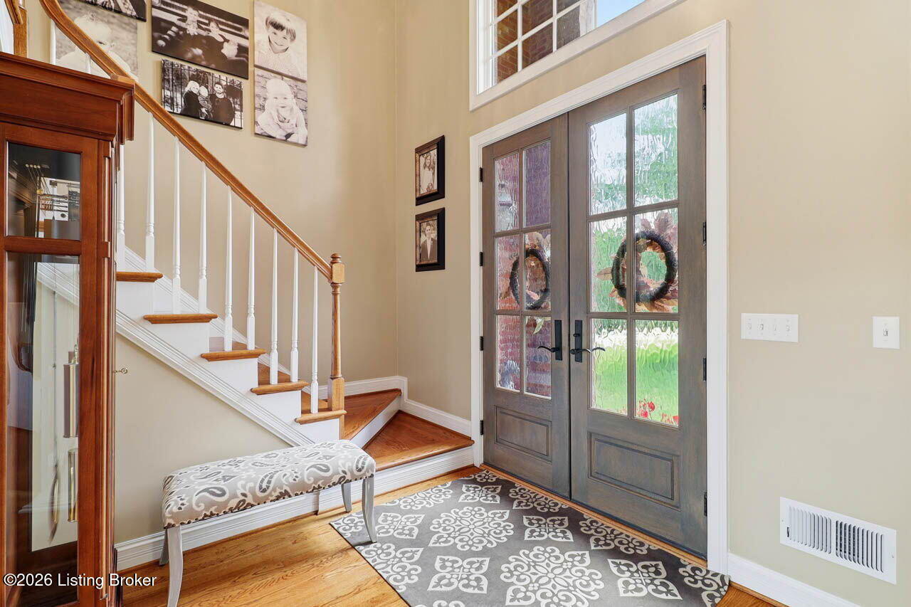 242 White Oak Dr