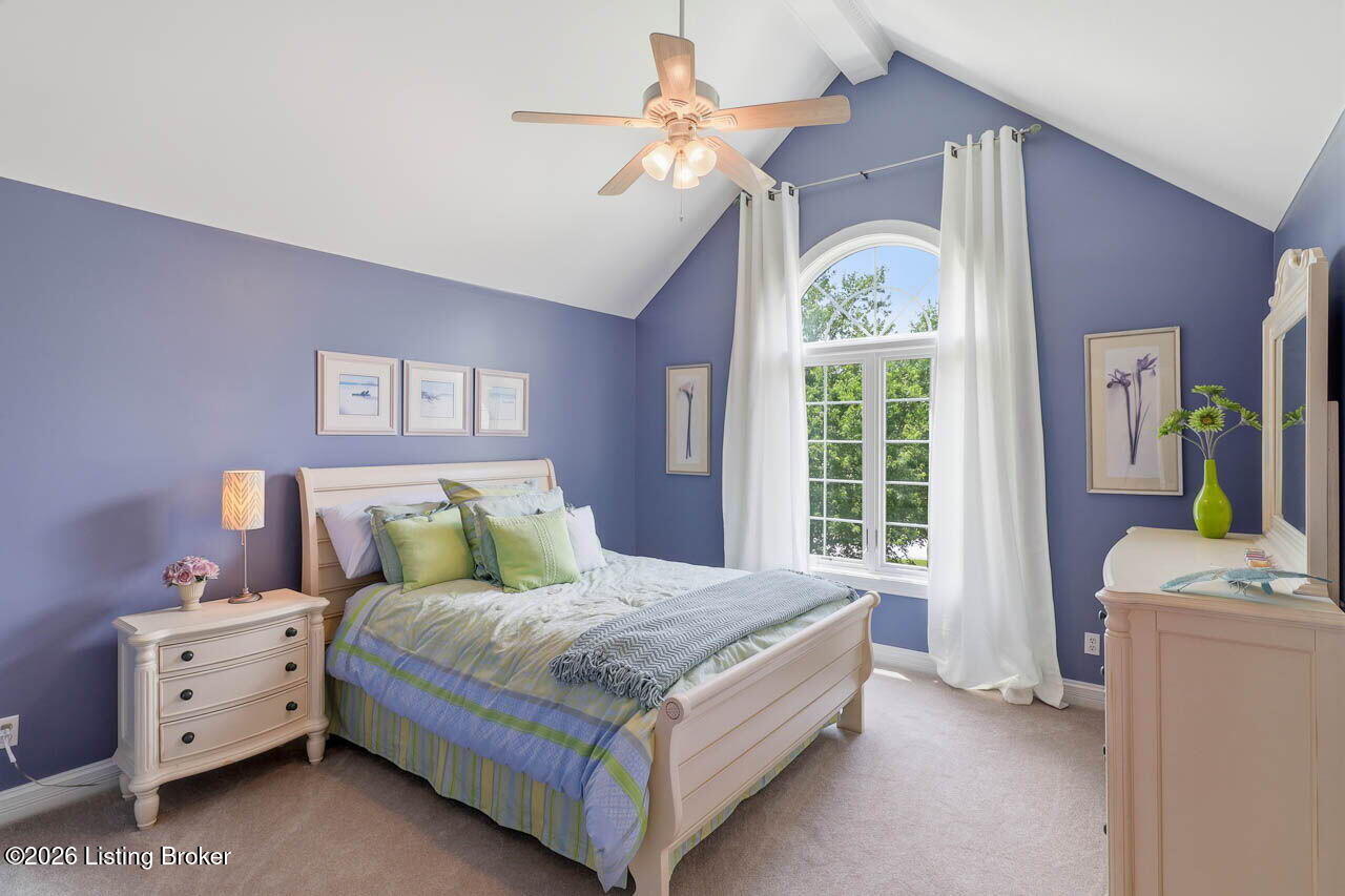 242 White Oak Dr