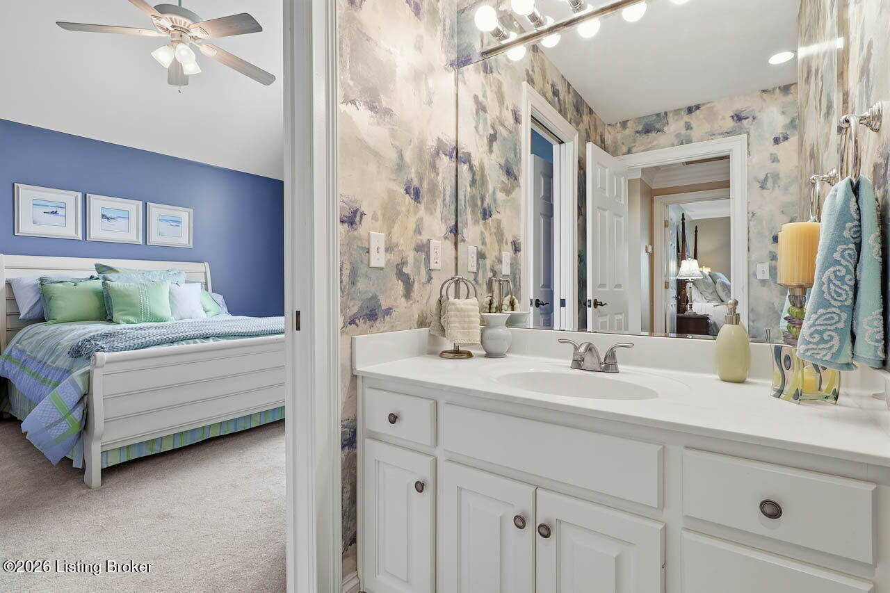 242 White Oak Dr