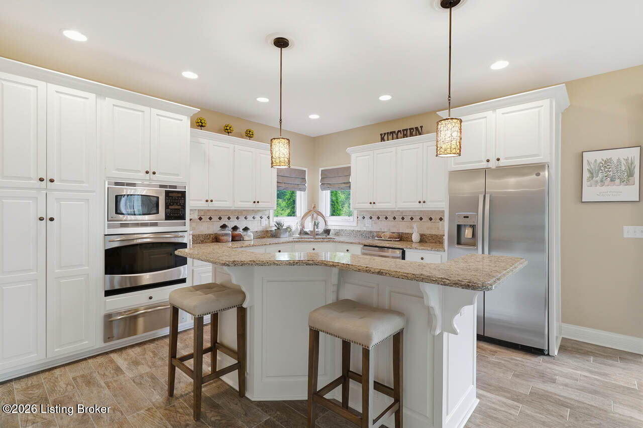 242 White Oak Dr