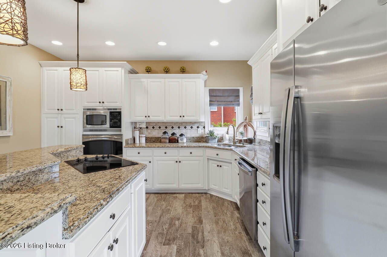 242 White Oak Dr