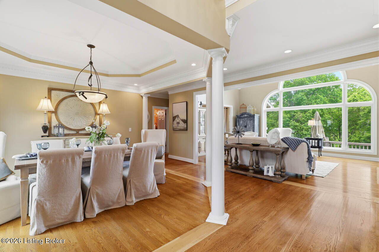 242 White Oak Dr