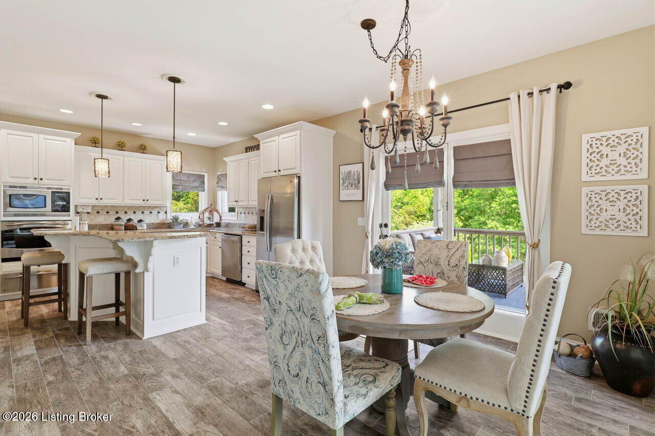 242 White Oak Dr