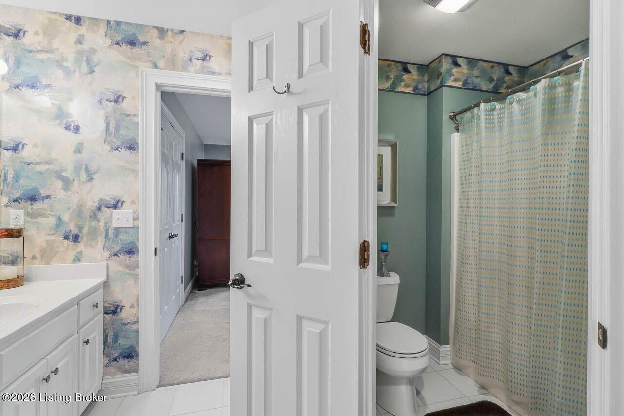 242 White Oak Dr