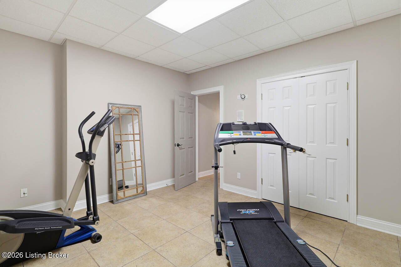 242 White Oak Dr