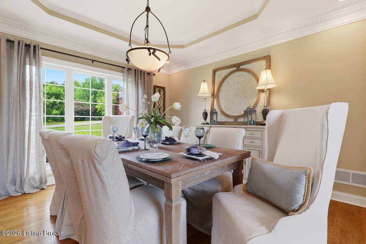 242 White Oak Dr