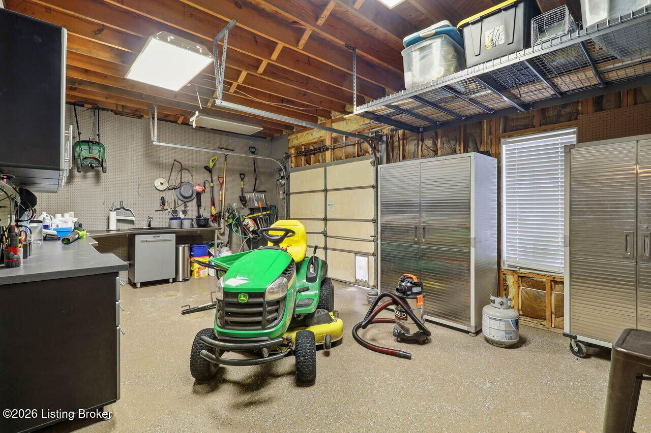242 White Oak Dr