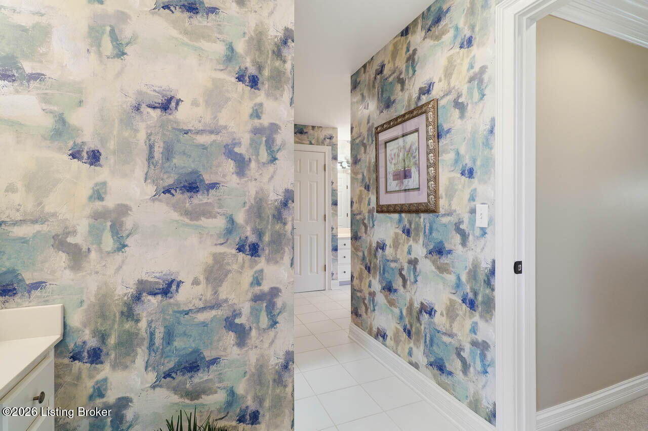 242 White Oak Dr