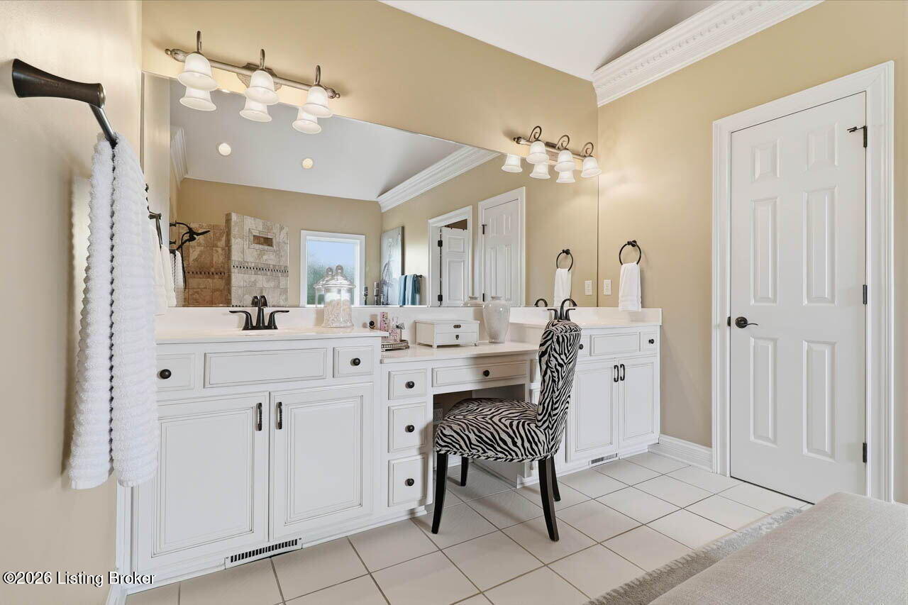 242 White Oak Dr