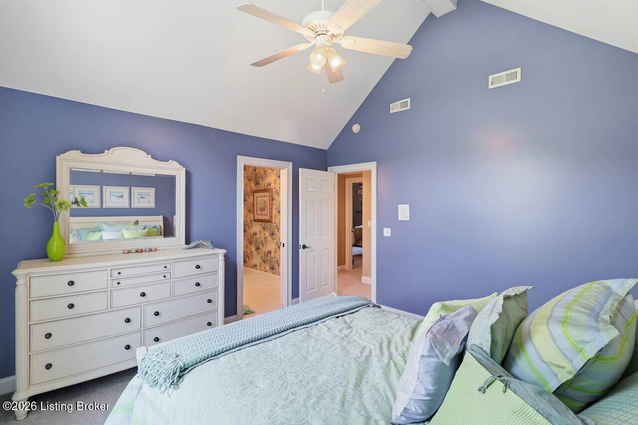 242 White Oak Dr