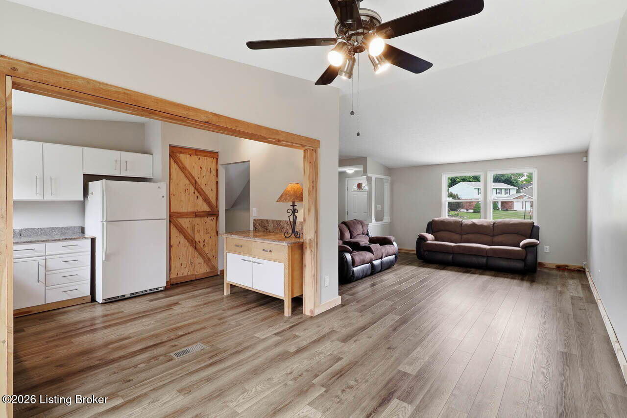 11212 Kendalton Pl