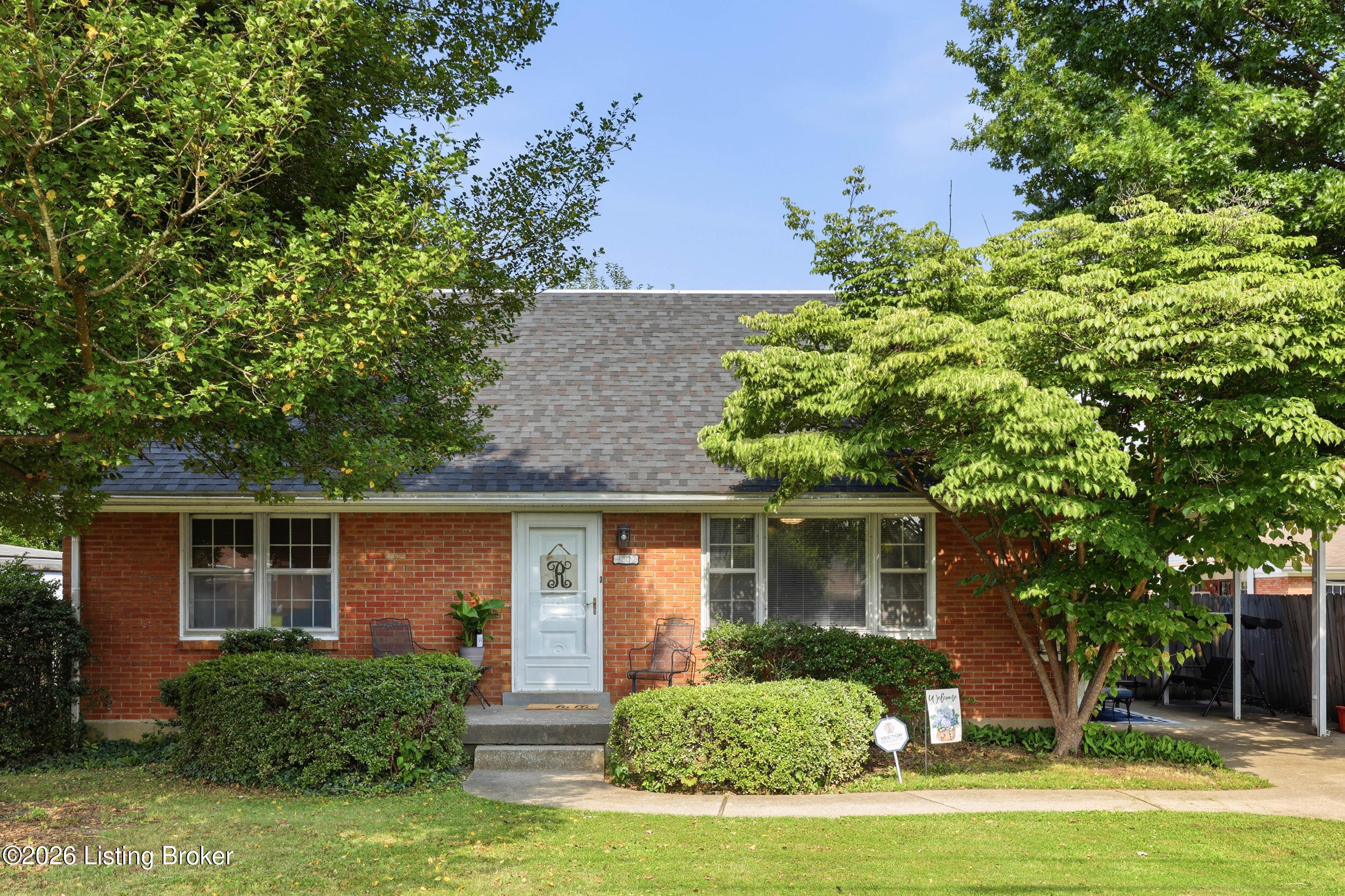 4302 Leaf Dr
