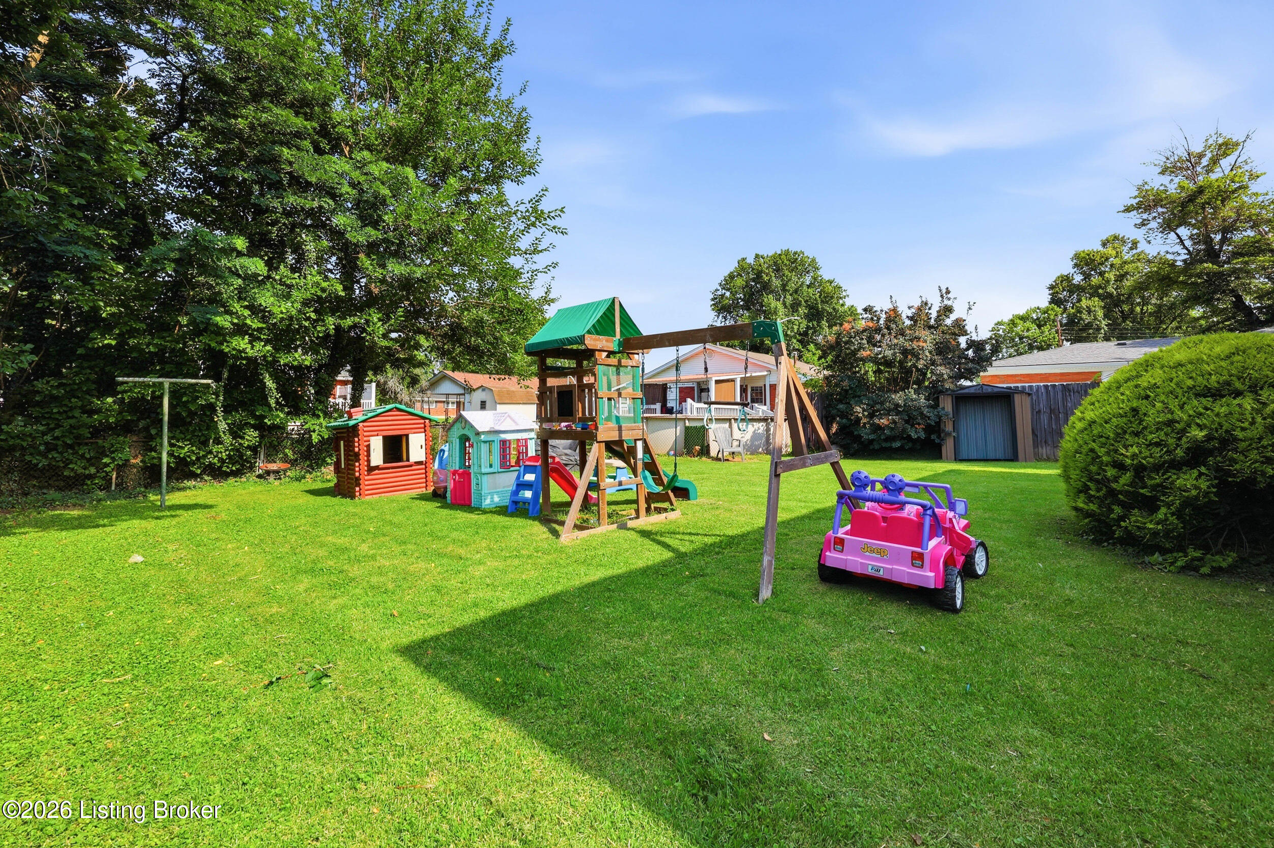 4302 Leaf Dr
