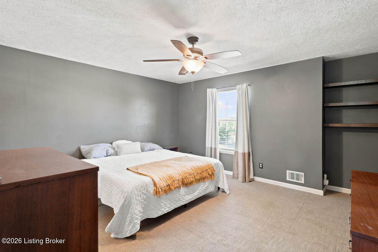 6702 Cassidy Cir