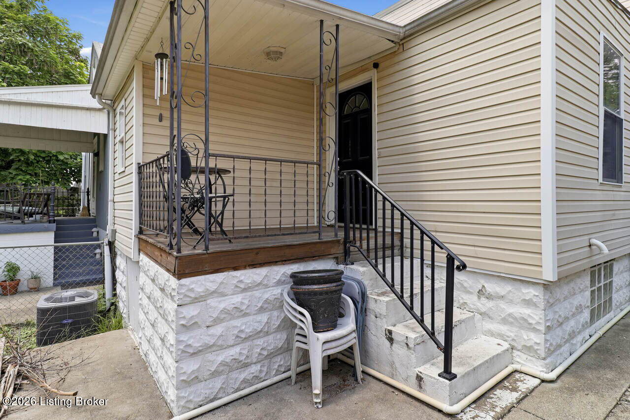 1070 Highland Ave