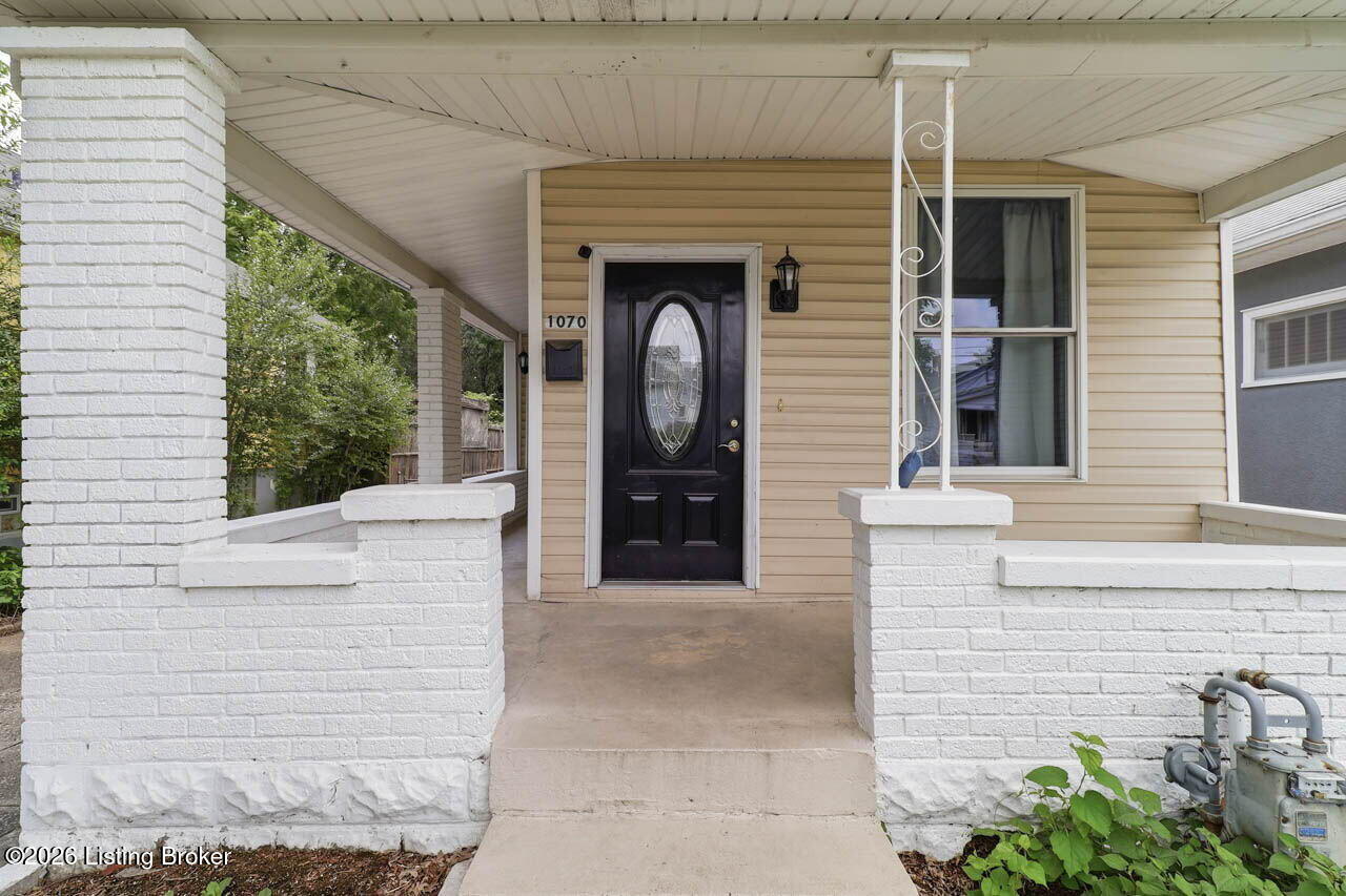 1070 Highland Ave