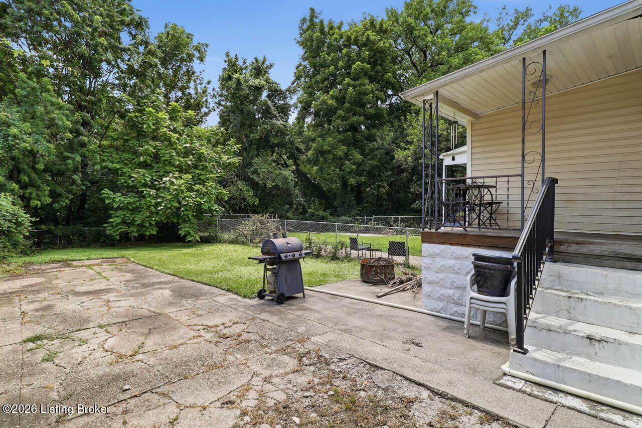 1070 Highland Ave