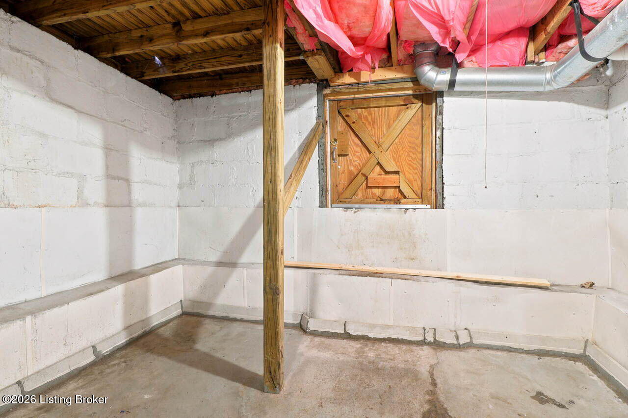 1070 Highland Ave