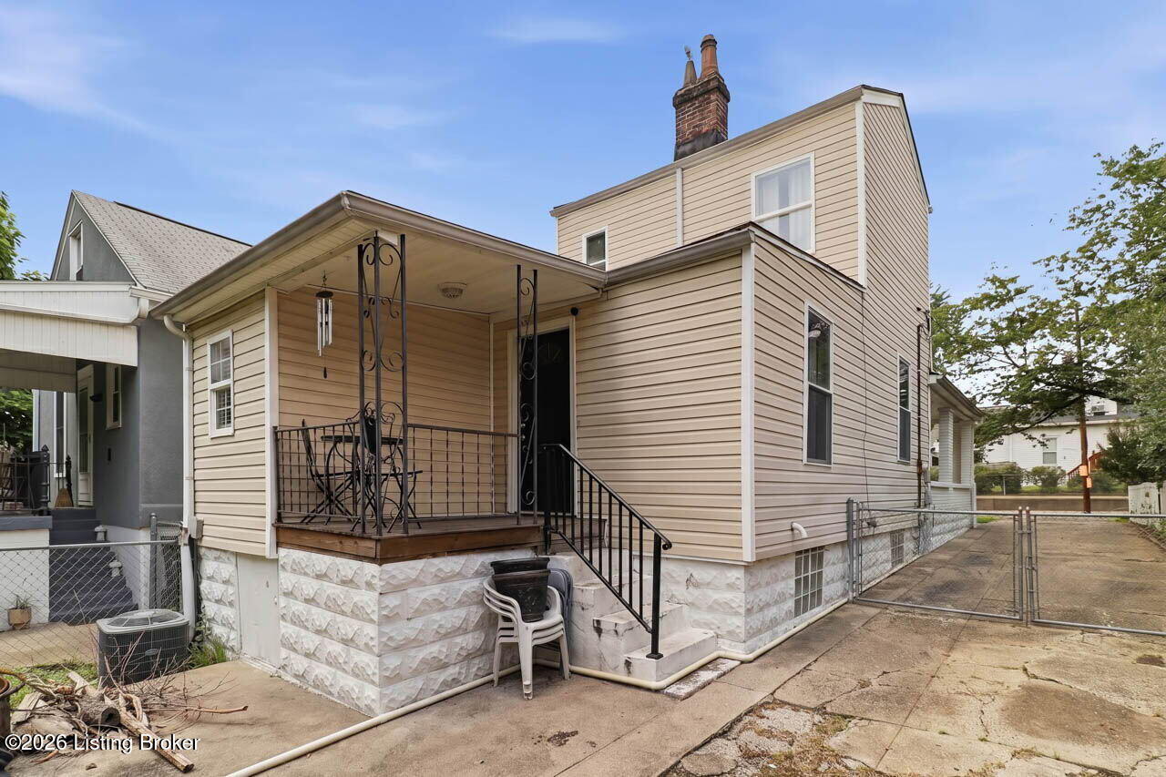 1070 Highland Ave