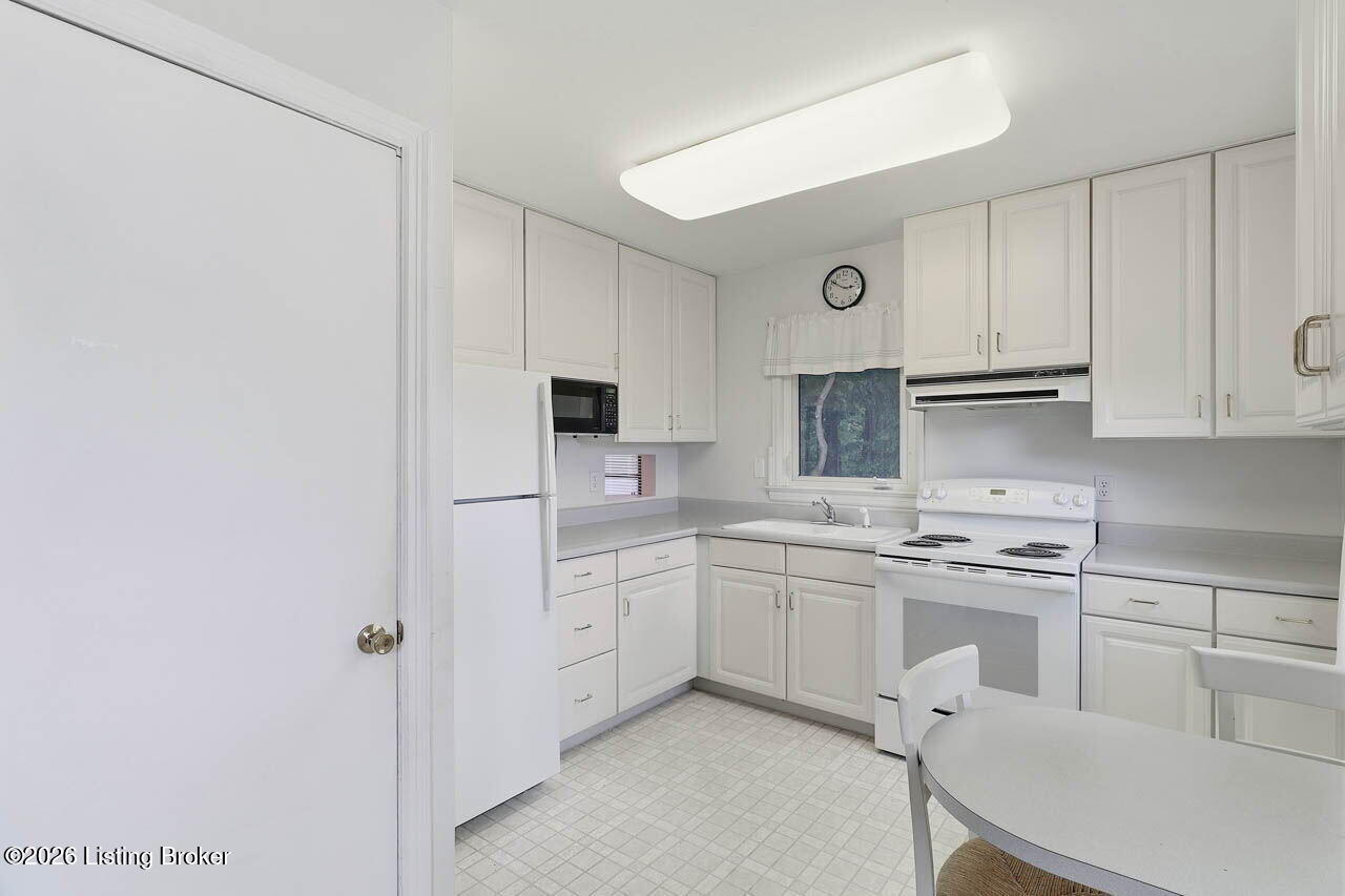 3103 Evon Ct