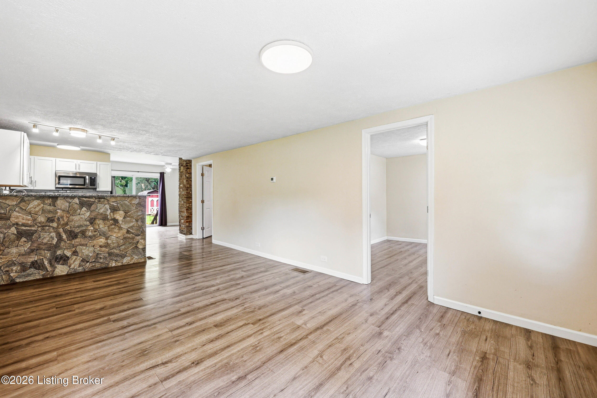 5404 Bruce Ave