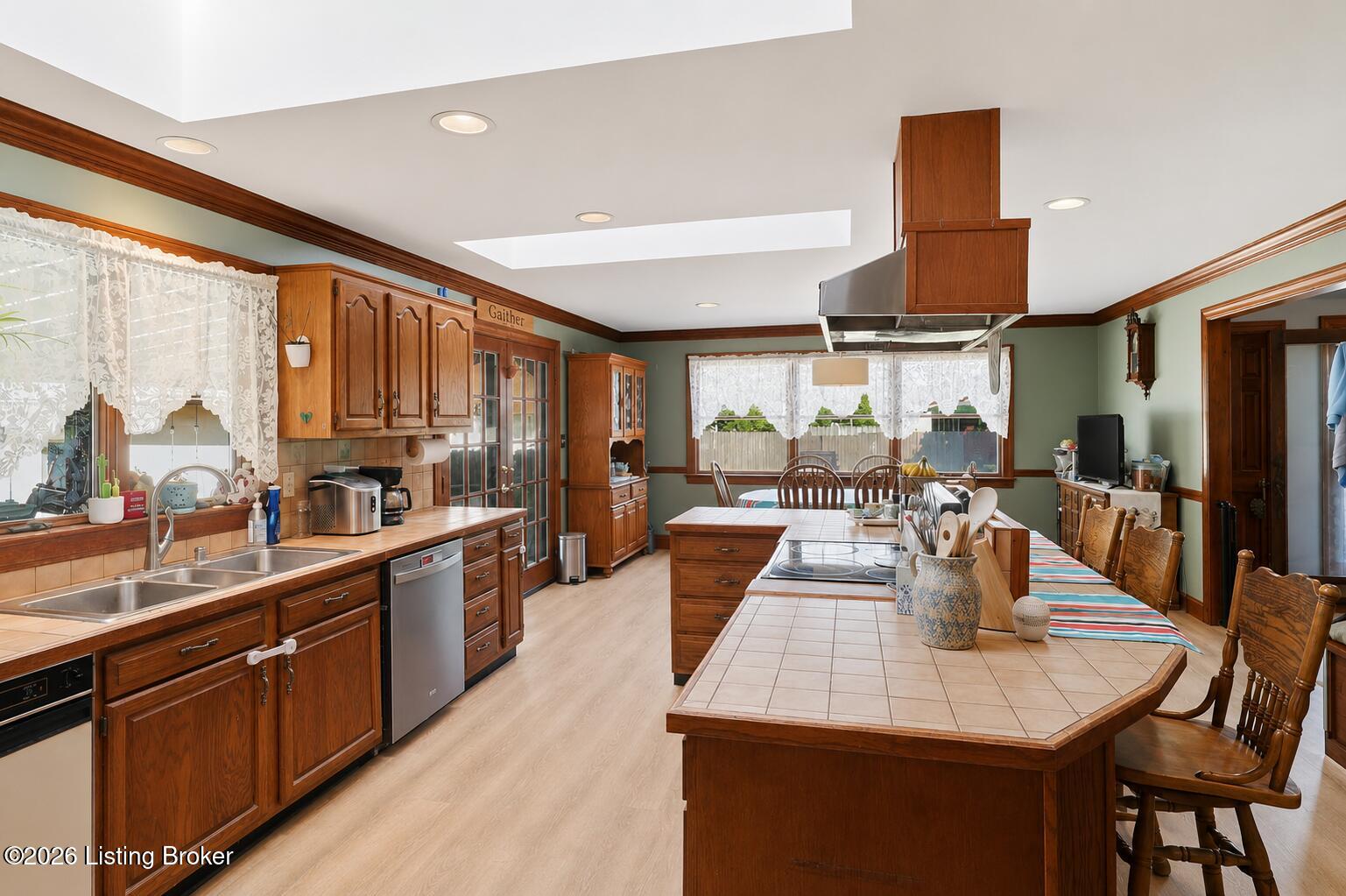 6701 Scenic Trail