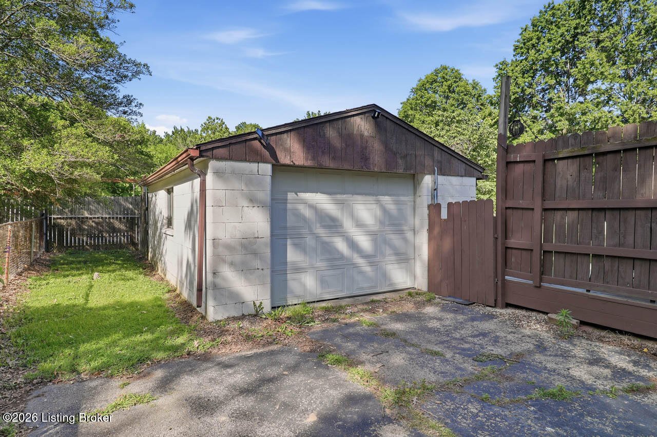 6701 Scenic Trail