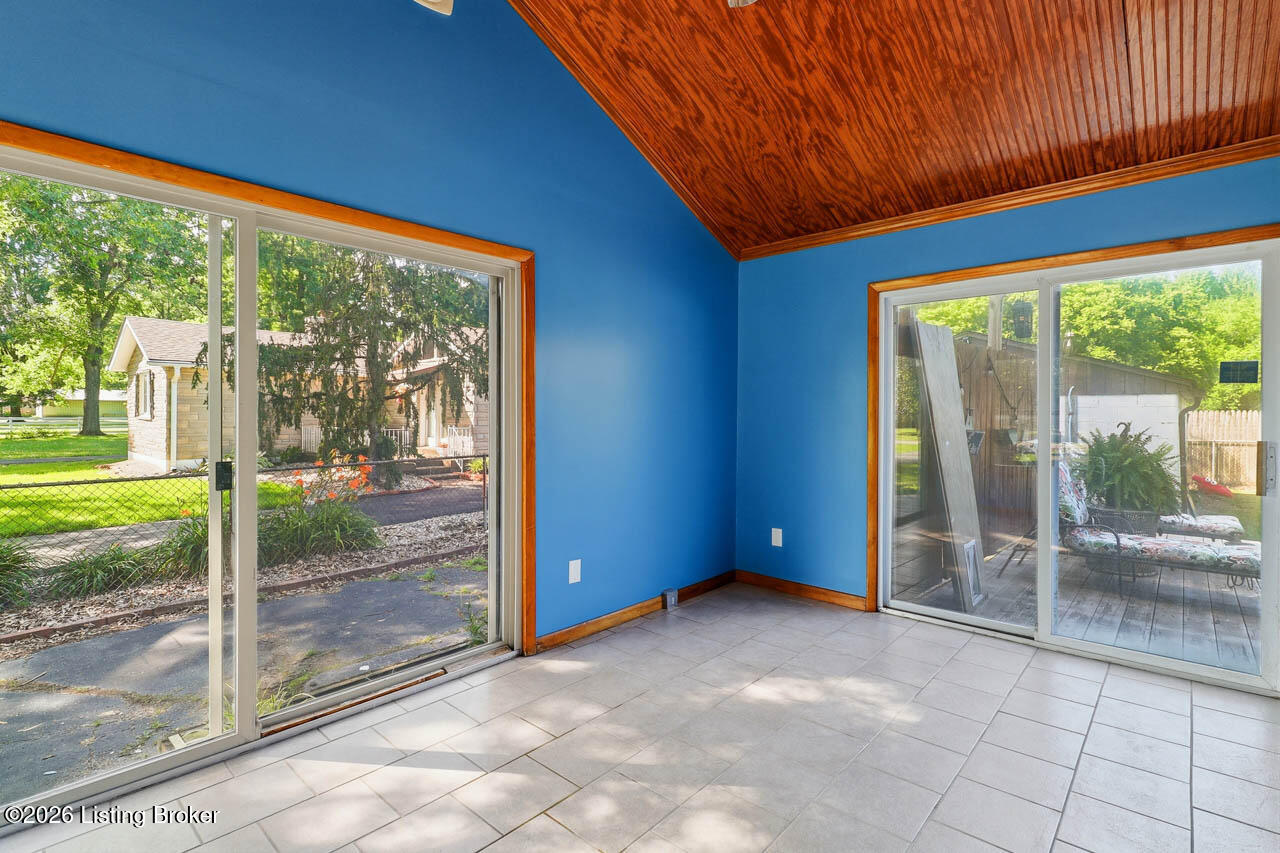 6701 Scenic Trail