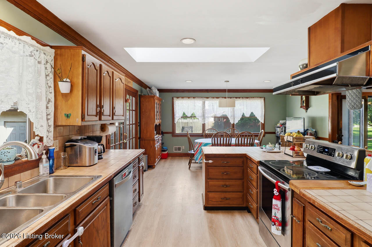 6701 Scenic Trail