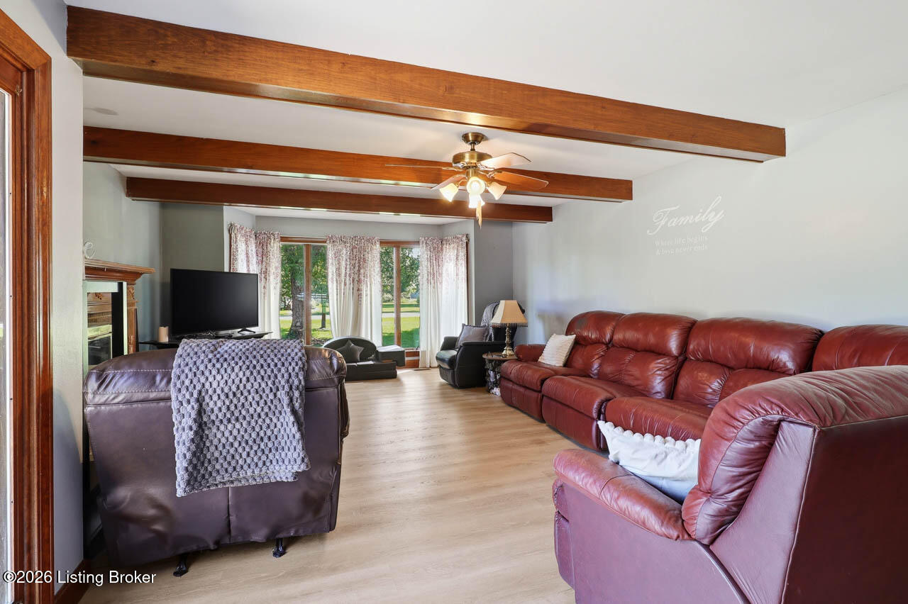 6701 Scenic Trail