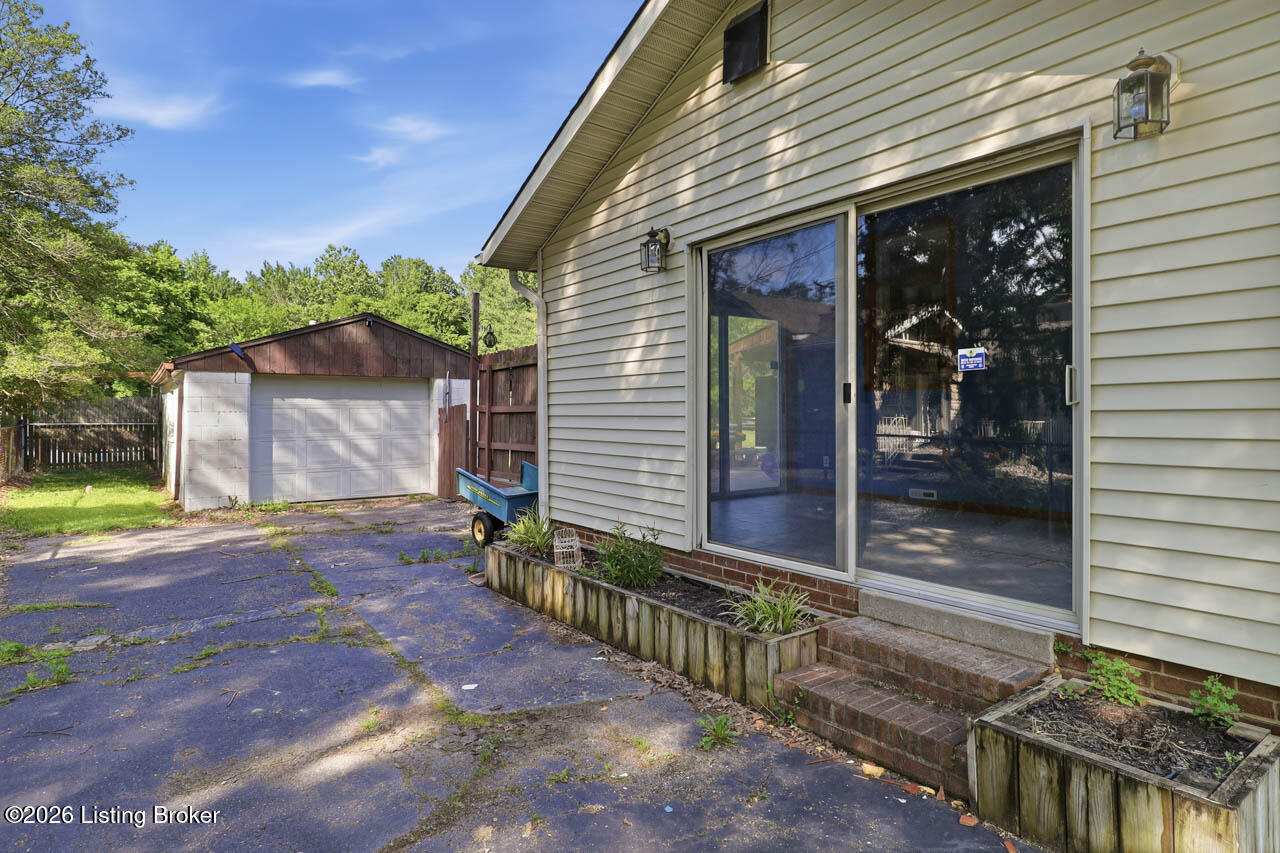 6701 Scenic Trail