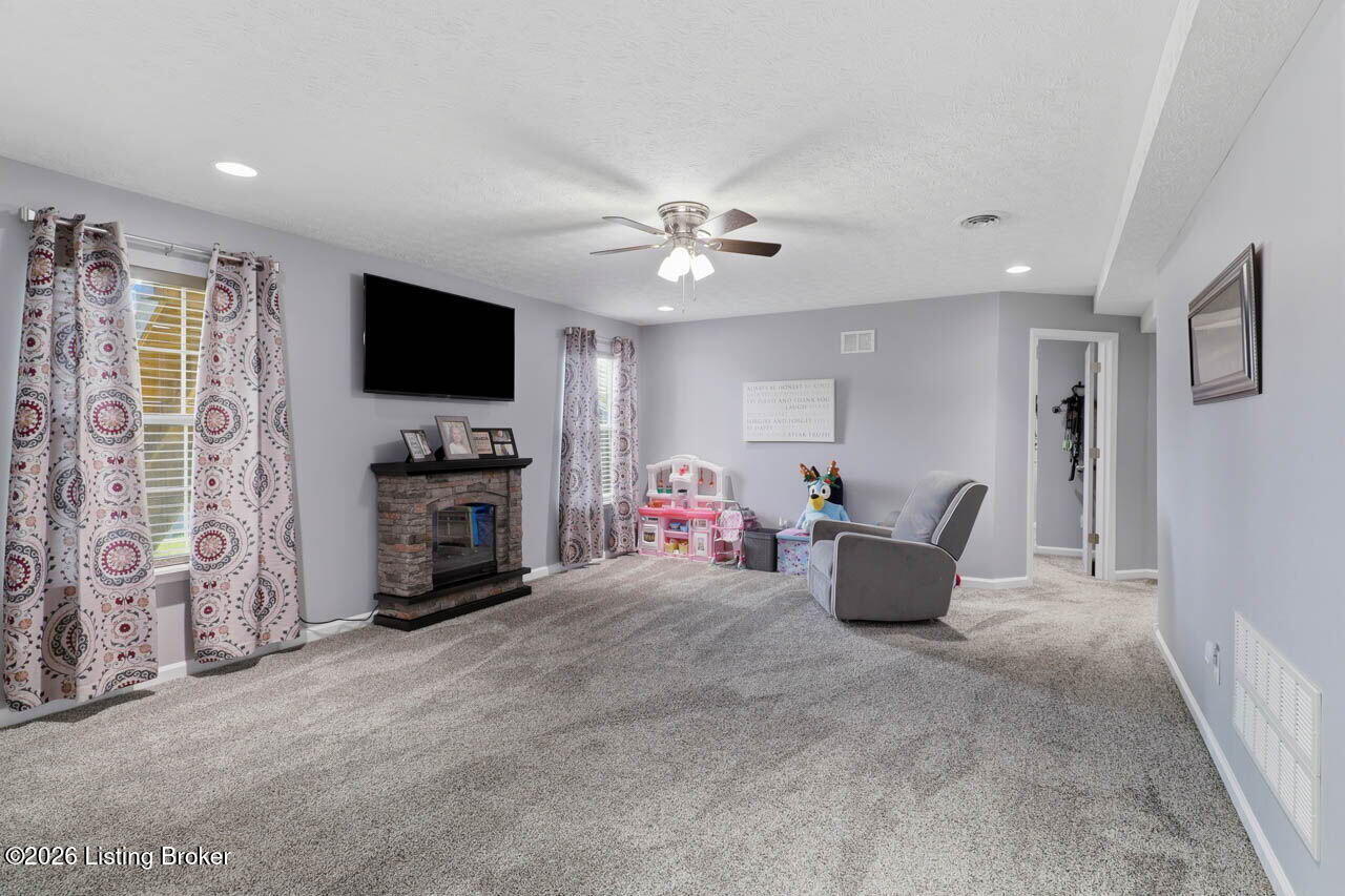 106 Greenwell Crossing