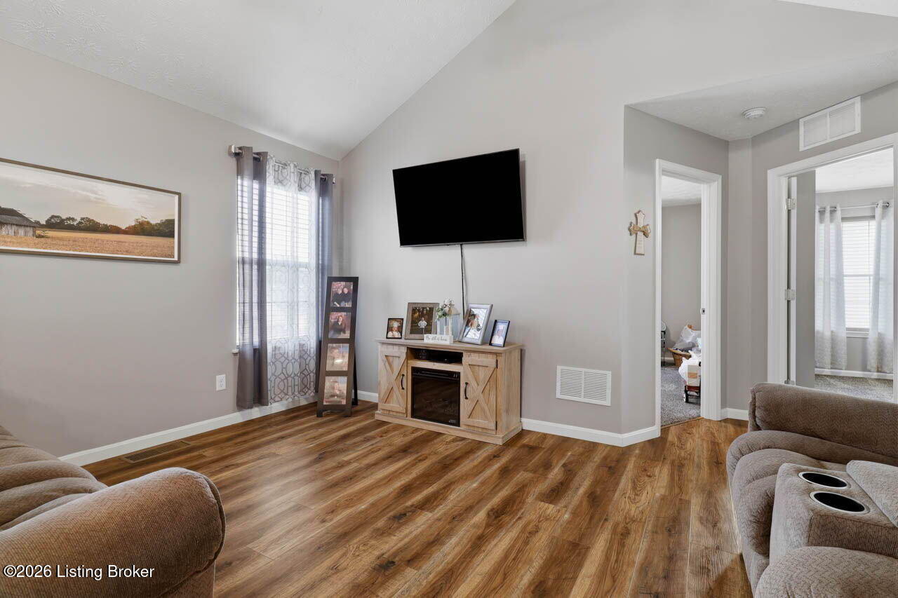 106 Greenwell Crossing
